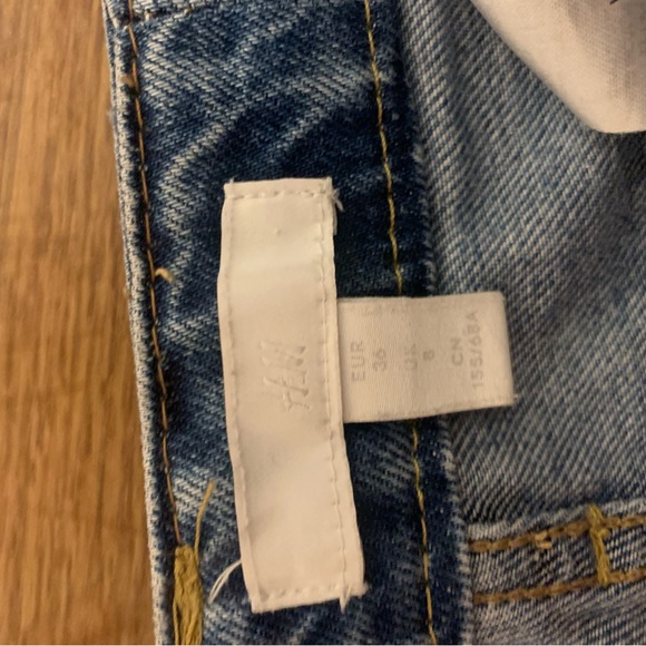 H&M JEANS SHORT - Picture 2 of 2